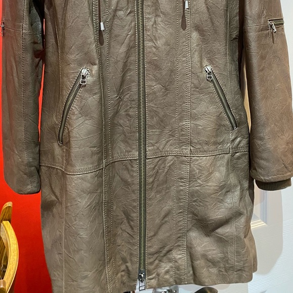 Danier Leather Jacket - Picture 3 of 8